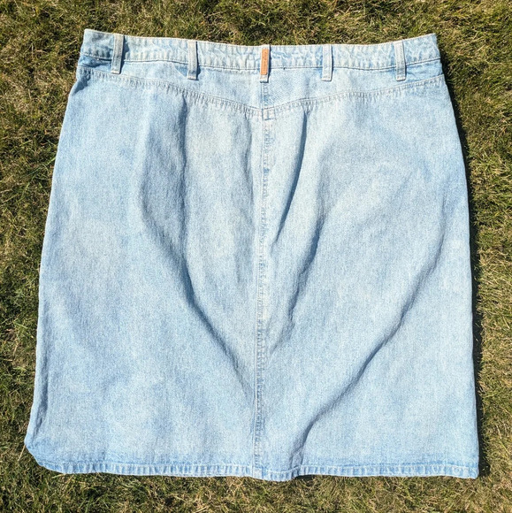 Cotton Ginny Y2K Butterfly Embroidery Denim Skirt - Picture 4 of 15